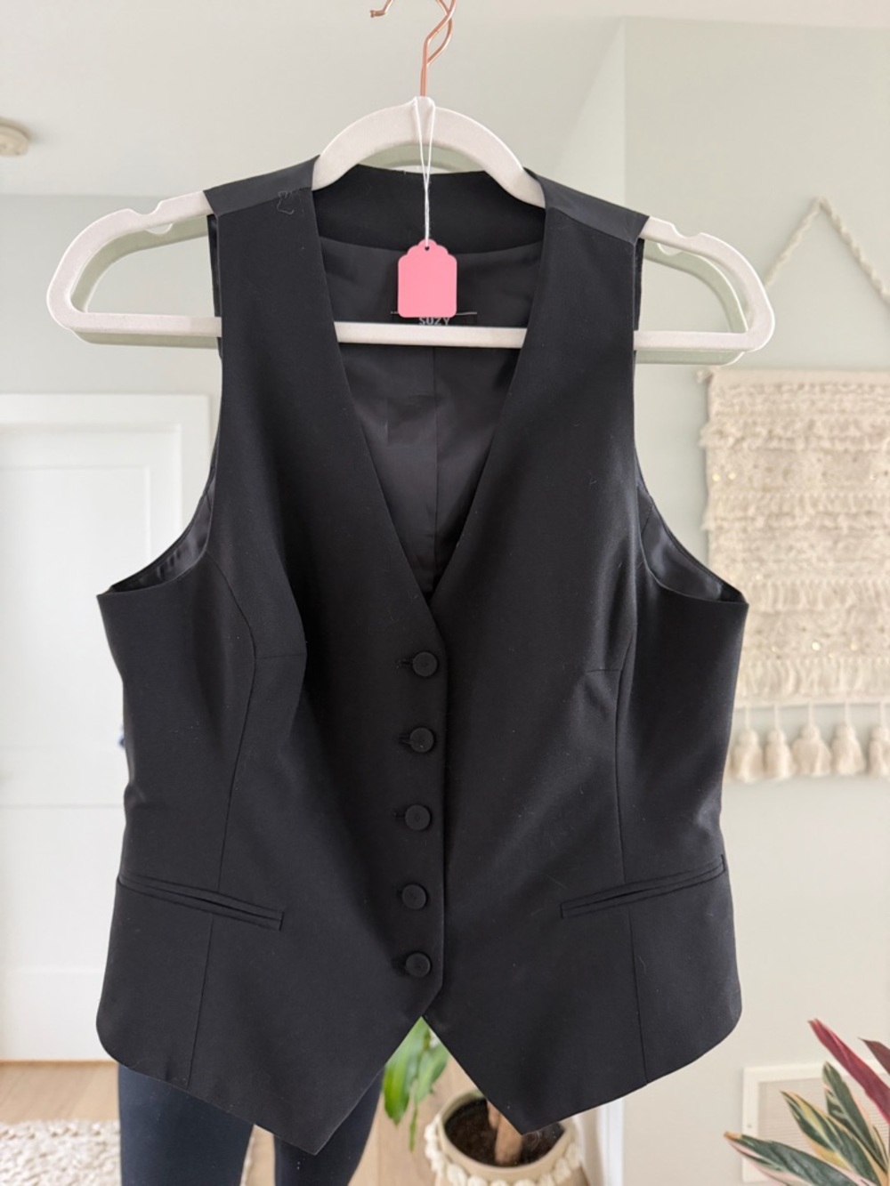 Suzy Shier Black Tailored Women's Vest